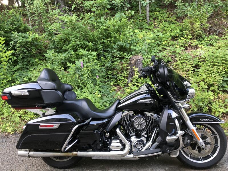2016 Harley-Davidson® Electra Glide® Ultra Classic® Low Vivid Black