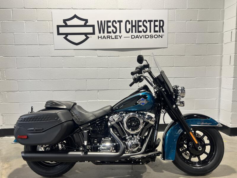 2026 Harley-Davidson® Heritage Classic Teal Thunder / Vivid Black FLHC