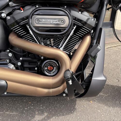 2019 Harley-Davidson® FXDR™ 114 Industrial Gray Denim thumb 2