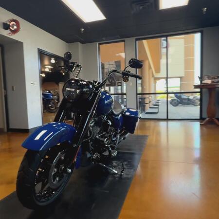 2023 Harley-Davidson® Road King® Special Bright Billiard Blue - Black Finish thumb 3