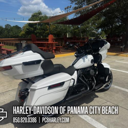 2026 Harley-Davidson® Road Glide Limited thumb 3