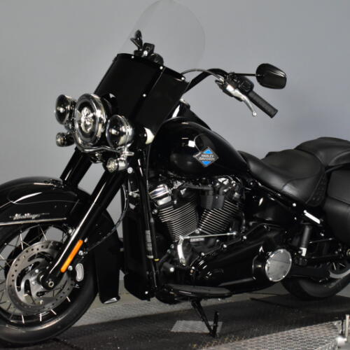 2026 Harley-Davidson® Heritage Classic FLHC thumb 0
