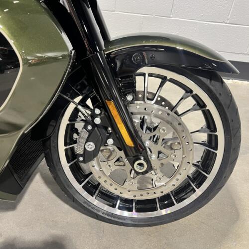 2026 Harley-Davidson® Road Glide Limited Olive Steel Metallic / Vivid Black FLTRXL thumb 2