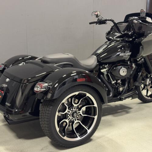 FLTRT 2026 Road Glide 3 thumb 2