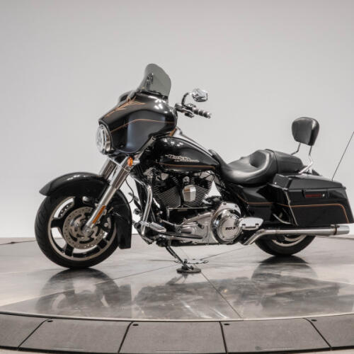 2013 HARLEY-DAVIDSON FLHX STREET GLIDE in Vivid Black w/pinstripe thumb 0