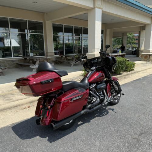 FLHXS 2017 Street Glide® Special thumb 3