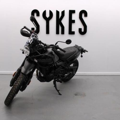 2026 Royal Enfield HIMALAYAN 452 in Mana Black thumb 1
