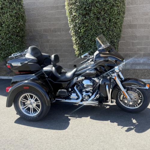 FLHTCUTG 2014 Tri Glide® Ultra thumb 0