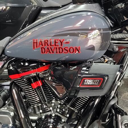 2026 Harley-Davidson® CVO Street Glide ST Inferno Gray thumb 3