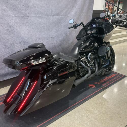 2022 Harley-Davidson® Road Glide® Special Vivid Black thumb 1