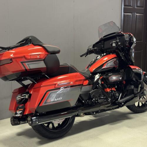 FLHXLSE 2026 CVO Street Glide Limited thumb 2