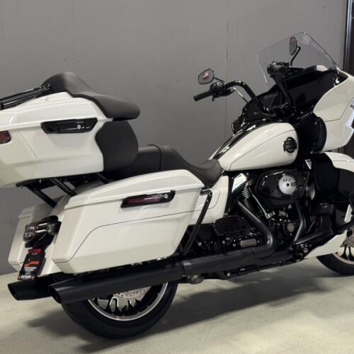 FLTRXL 2026 Road Glide Limited thumb 2