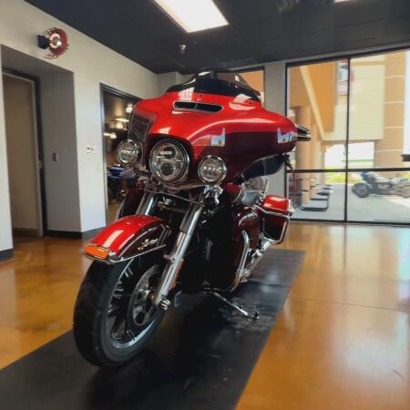 2019 Harley-Davidson® Ultra Limited WKDRED/TWTDCHRY W/PINSTRIPE thumb 3