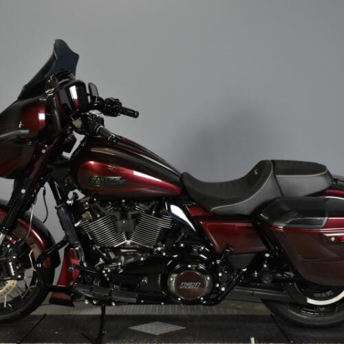 2024 Harley-Davidson® CVO™ Street Glide® FLHXSE thumb 0
