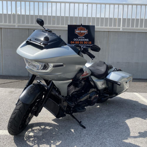 2025 Harley-Davidson® CVO™ Road Glide™ ST thumb 0