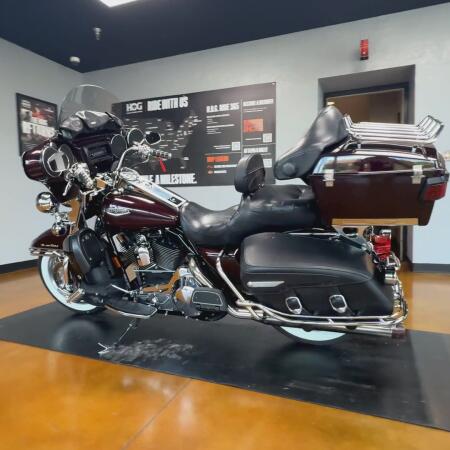 2005 Harley-Davidson® Road King® Classic BLACK CHERRY W/PINSTRIPE thumb 1