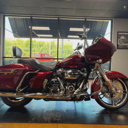 2017 Harley-Davidson® Road Glide® Special Hard Candy Custom™ Hot Rod Red Flake thumb 0