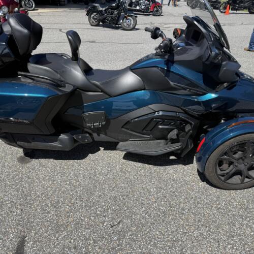 2020 Can-Am Spyder RT – 10,974 Miles – $14,999 thumb 2