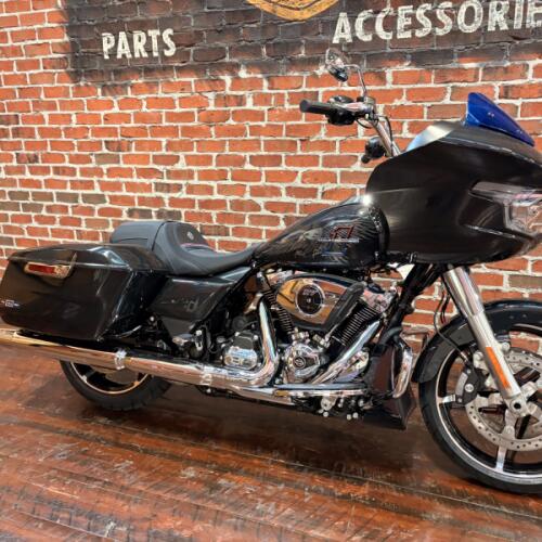 FLTRX 2026 Road Glide® thumb 3