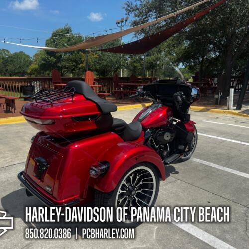 2026 Harley-Davidson® Street Glide 3 Limited thumb 3