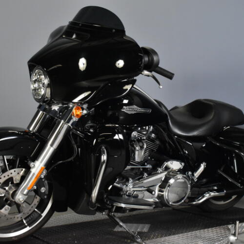 2022 Harley-Davidson<sup>®</sup> Street Glide<sup>®</sup> FLHX thumb 1