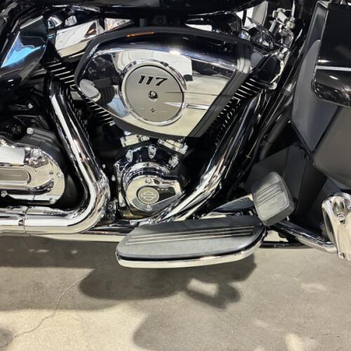 2026 Harley-Davidson® Street Glide 3 Limited Vivid FLHLT thumb 0