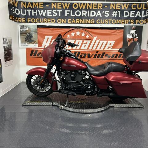 FLHXS 2019 Street Glide® Special thumb 3