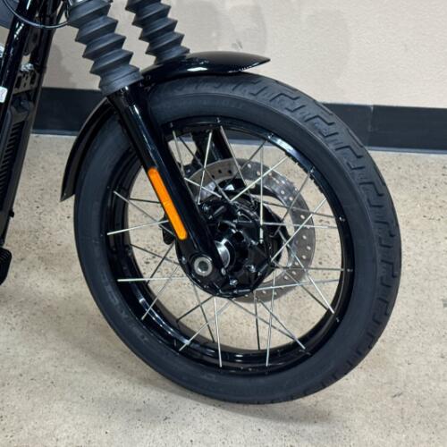 Harley-Davidson® Street Bob® 2026 thumb 2