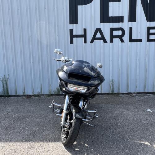 2024 Harley-Davidson® Road Glide® Vivid Black thumb 3
