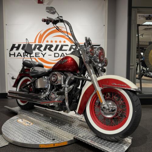  2013 Softail® Deluxe thumb 3