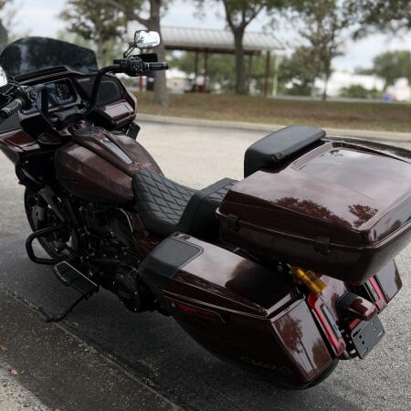 2024 Harley-Davidson® CVO™ Road Glide® Copperhead thumb 0
