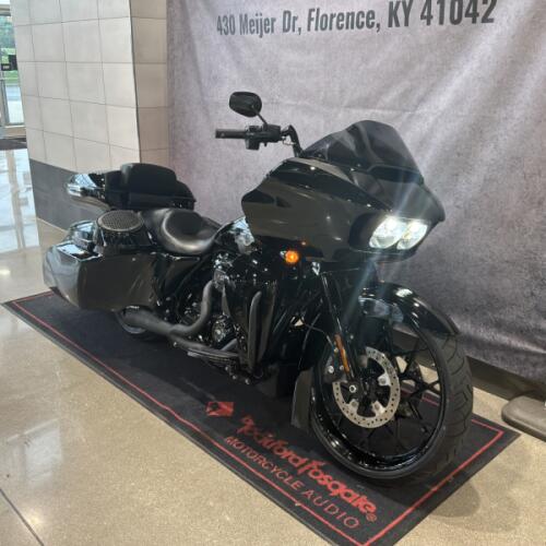 2022 Harley-Davidson® Road Glide® Special Vivid Black thumb 3