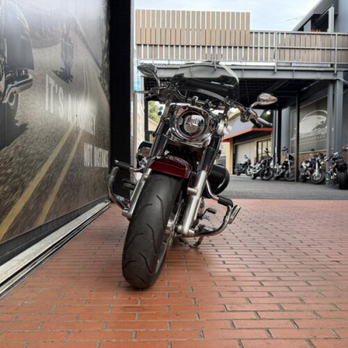 2023 Harley-Davidson® Fat Boy® 114 Heirloom Red Fade thumb 2