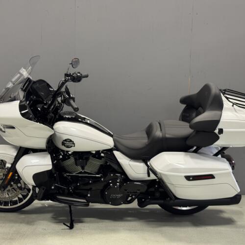 FLTRXL 2026 Road Glide Limited thumb 0