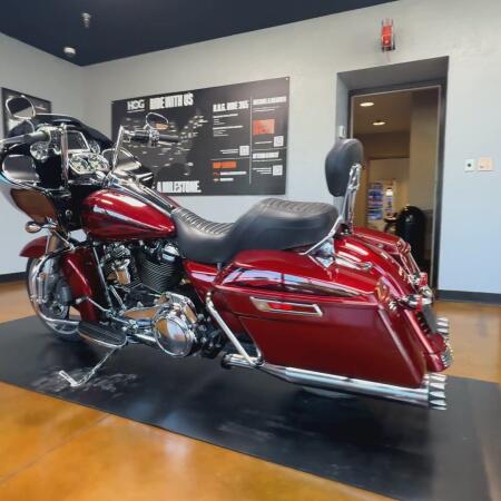 2017 Harley-Davidson® Road Glide® Special Hard Candy Custom™ Hot Rod Red Flake thumb 3