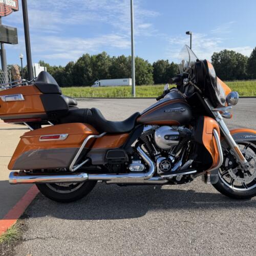 2016 Harley-Davidson® Electra Glide® Ultra Classic® WHSKY/CHAR PRL W/PINSTRIPE thumb 3