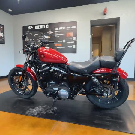 2019 Harley-Davidson® Iron 883™ Wicked Red thumb 3