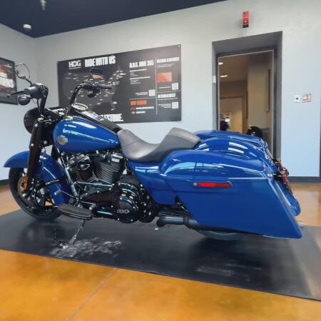 2023 Harley-Davidson® Road King® Special Bright Billiard Blue - Black Finish thumb 1