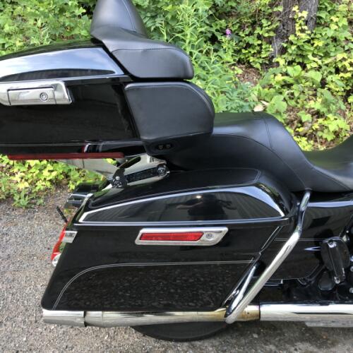 2016 Harley-Davidson® Electra Glide® Ultra Classic® Low Vivid Black thumb 2