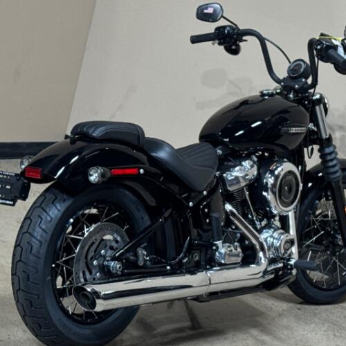 Harley-Davidson® Street Bob® 2026 thumb 0