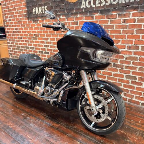 FLTRX 2026 Road Glide® thumb 2
