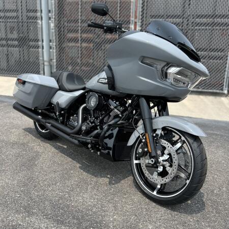FLTRX 2026 Road Glide® thumb 1