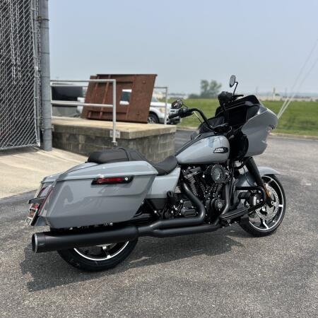 FLTRX 2026 Road Glide® thumb 3