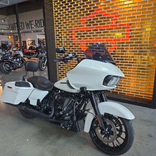 Harley-Davidson® Road Glide® Special 2018 thumb 3