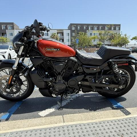 2025 Harley-Davidson® Nightster® Special thumb 0
