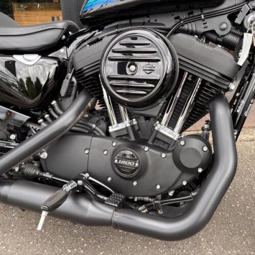 2018 Harley-Davidson® Iron 1200™ Vivid Black thumb 3