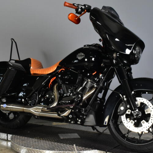 2021 Harley-Davidson® Street Glide® Special Vivid Black - Black Finish thumb 2