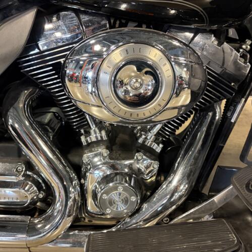 FLHTCU 2010 Electra Glide® Ultra Classic® thumb 3
