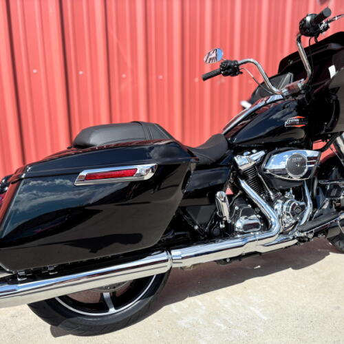 2026 Harley-Davidson® Road Glide® FLTRX VIVID BLACK thumb 3