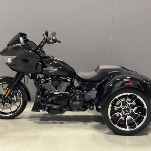 FLTRT 2026 Road Glide 3 thumb 0